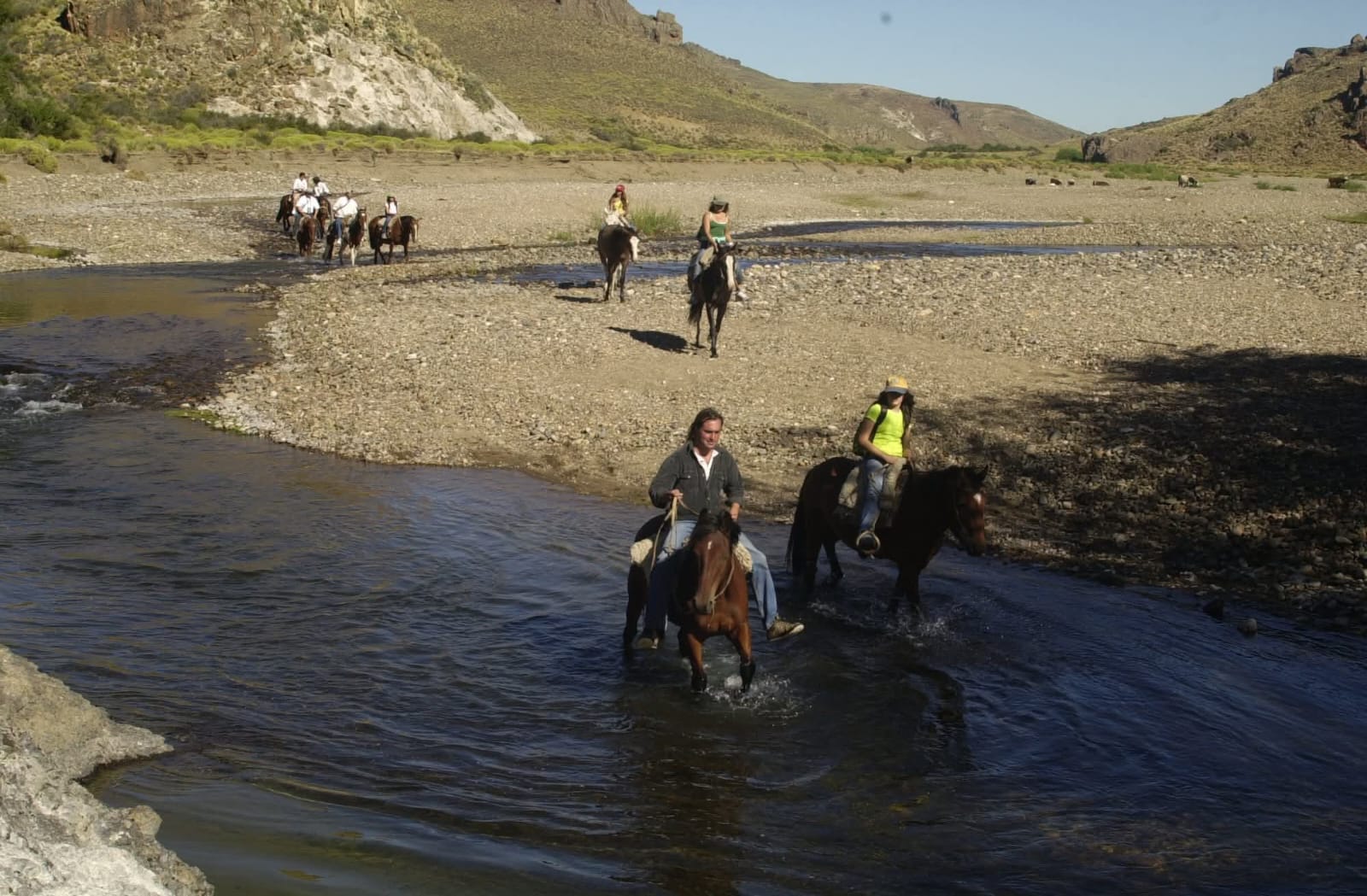 Fogón criollo listo para compartir en Pichileufú